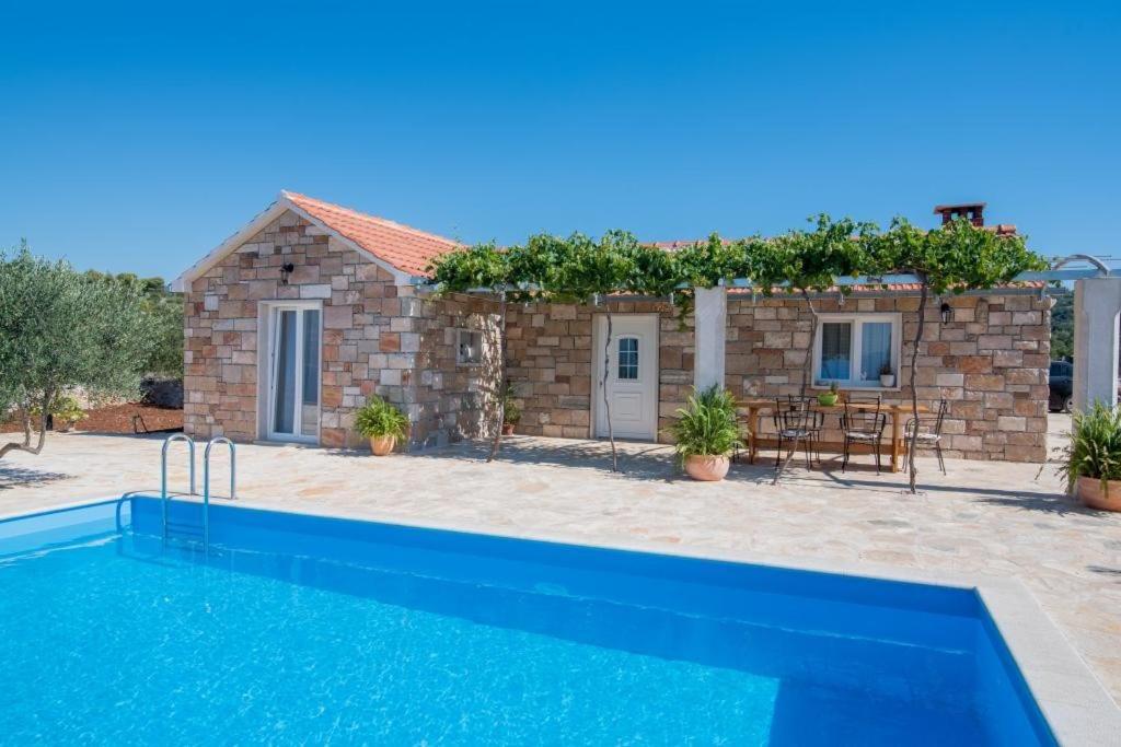 Holiday Home My Summer House Supetar Exterior photo
